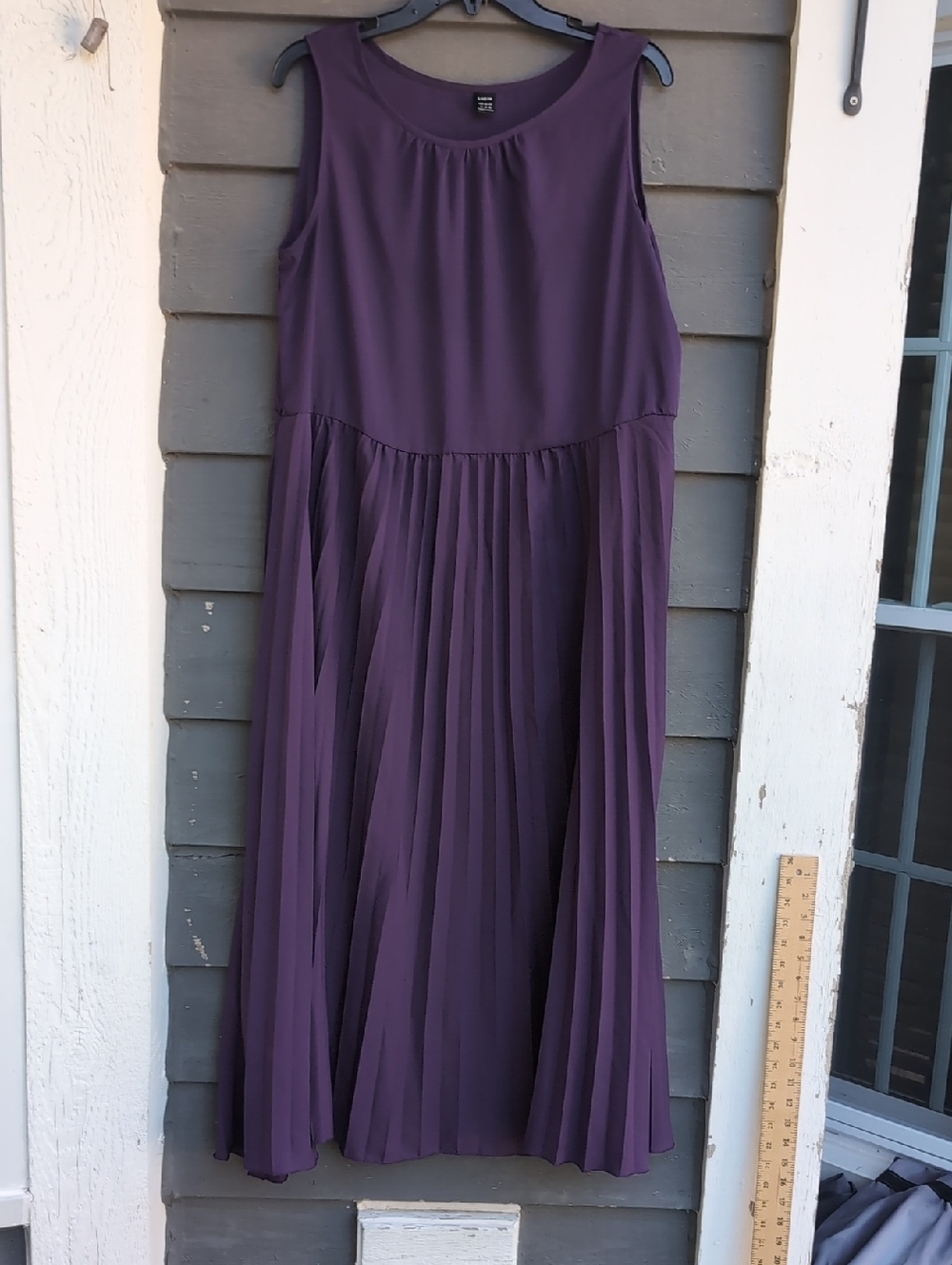 Sleeveless Pleated Purple Midi Dress